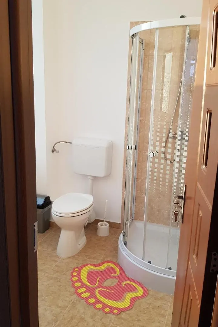 Hotel Tomi Bucureşti 3*,