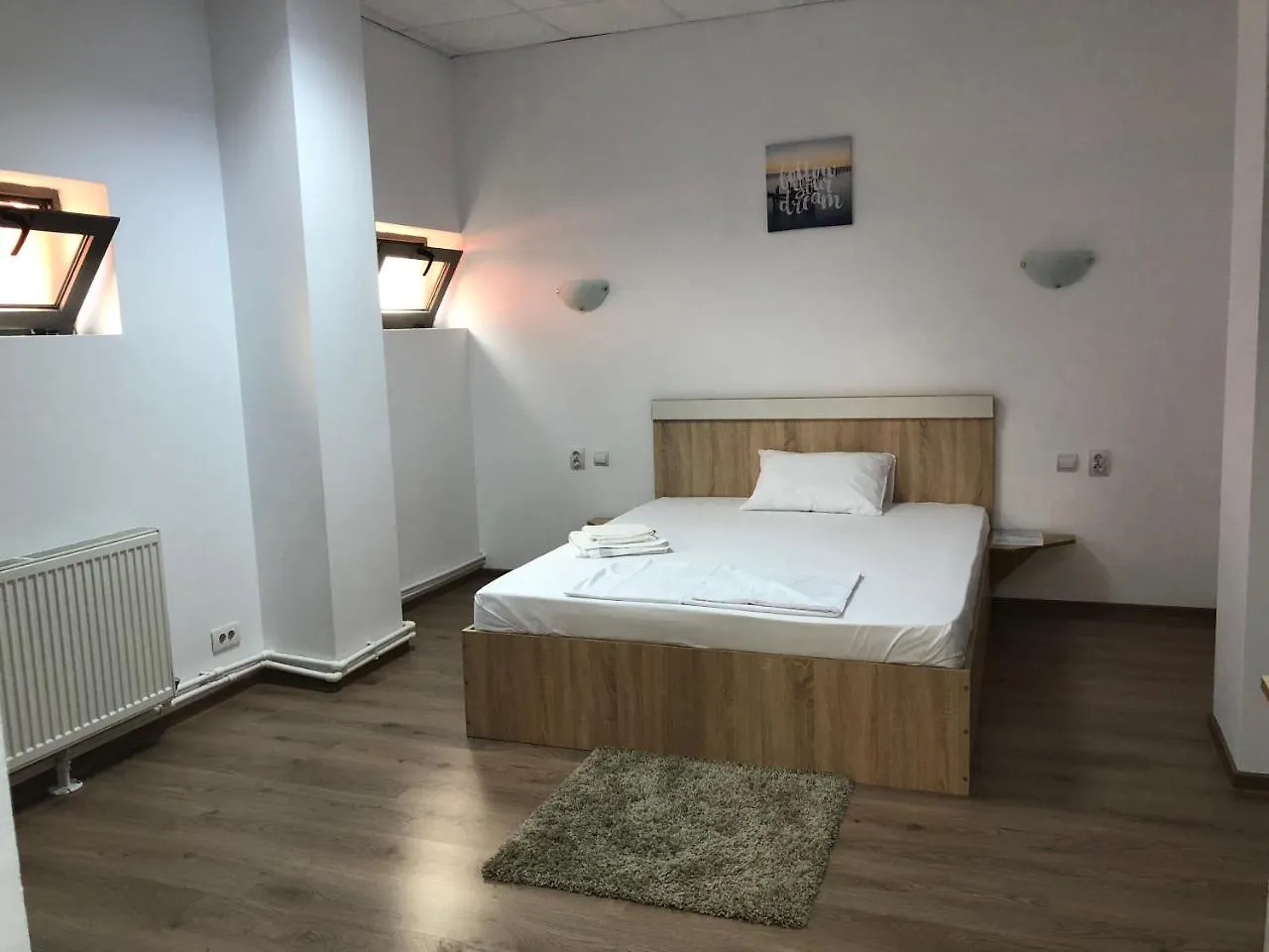 Hotel Tomi Bucureşti 3*,